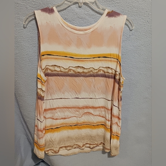 Nine West Tops - 🌷🌷 Desert color striped tank